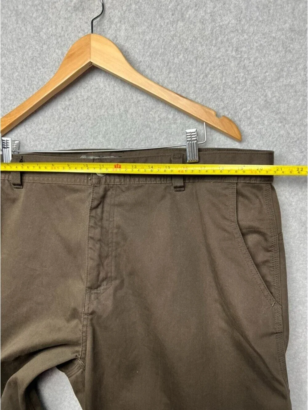 Under Armour Brown Cargo Shorts Mens 40 Gorpcore Utility Hiking Golf Chino Work